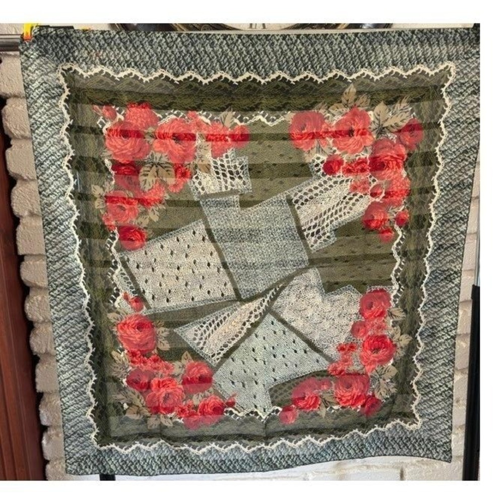 Vintage Berkshire Scarf Trompe l'Oeil Roses Lace‎ Olive Square Made in Italy